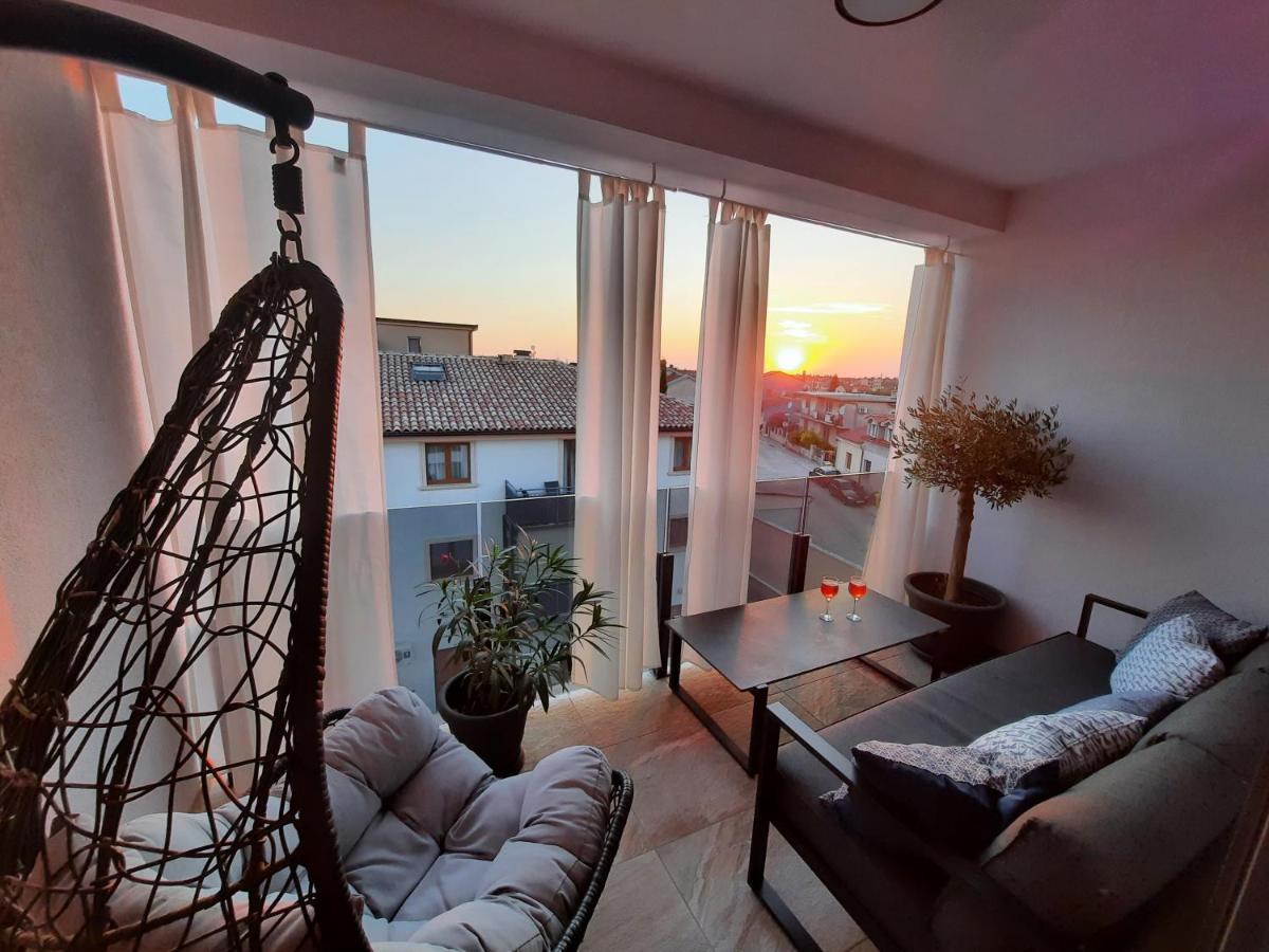 Enjoy Pula - New Apt With Terrace And Free Parking Garage エクステリア 写真