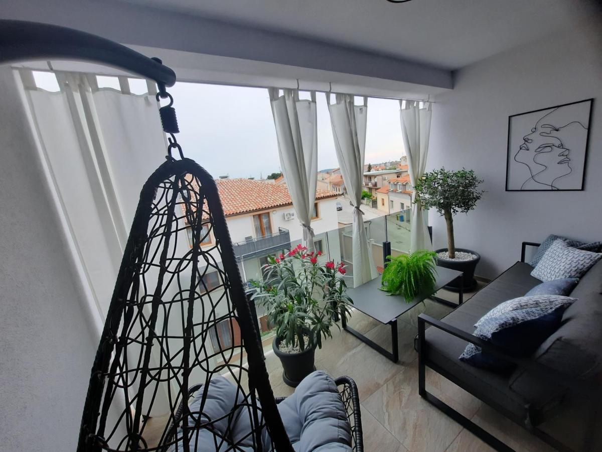 Enjoy Pula - New Apt With Terrace And Free Parking Garage エクステリア 写真